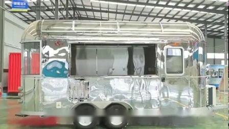 Компания Oriental Shimao использовала электрический грузовик Airstream Mobile Street Fast Food для продажи мини-фургона с мороженым, хот-догами и закусками